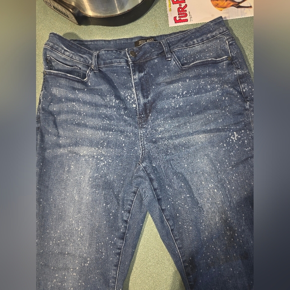Judy blue Size 20W Relax relaxed fit paint splatter design jeans - Picture 3 of 14